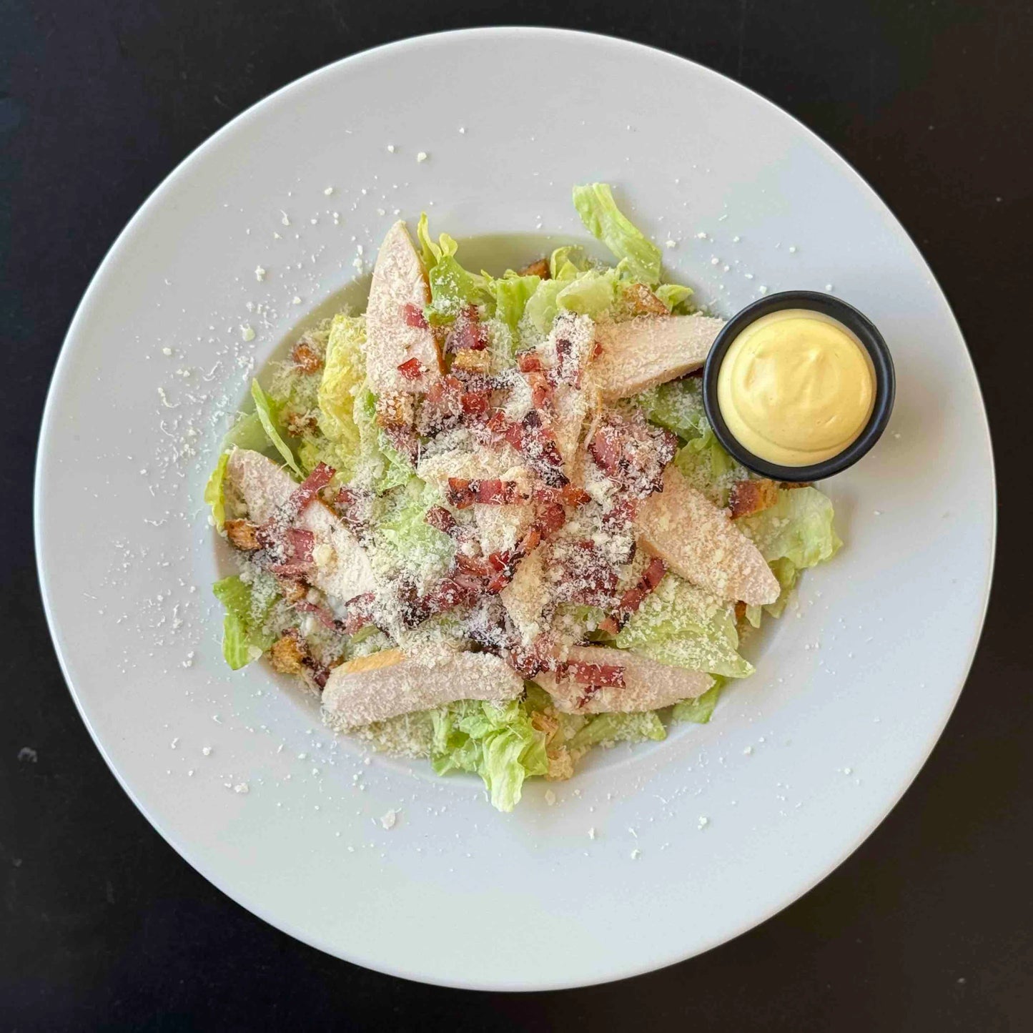Salada de Frango com Molho César